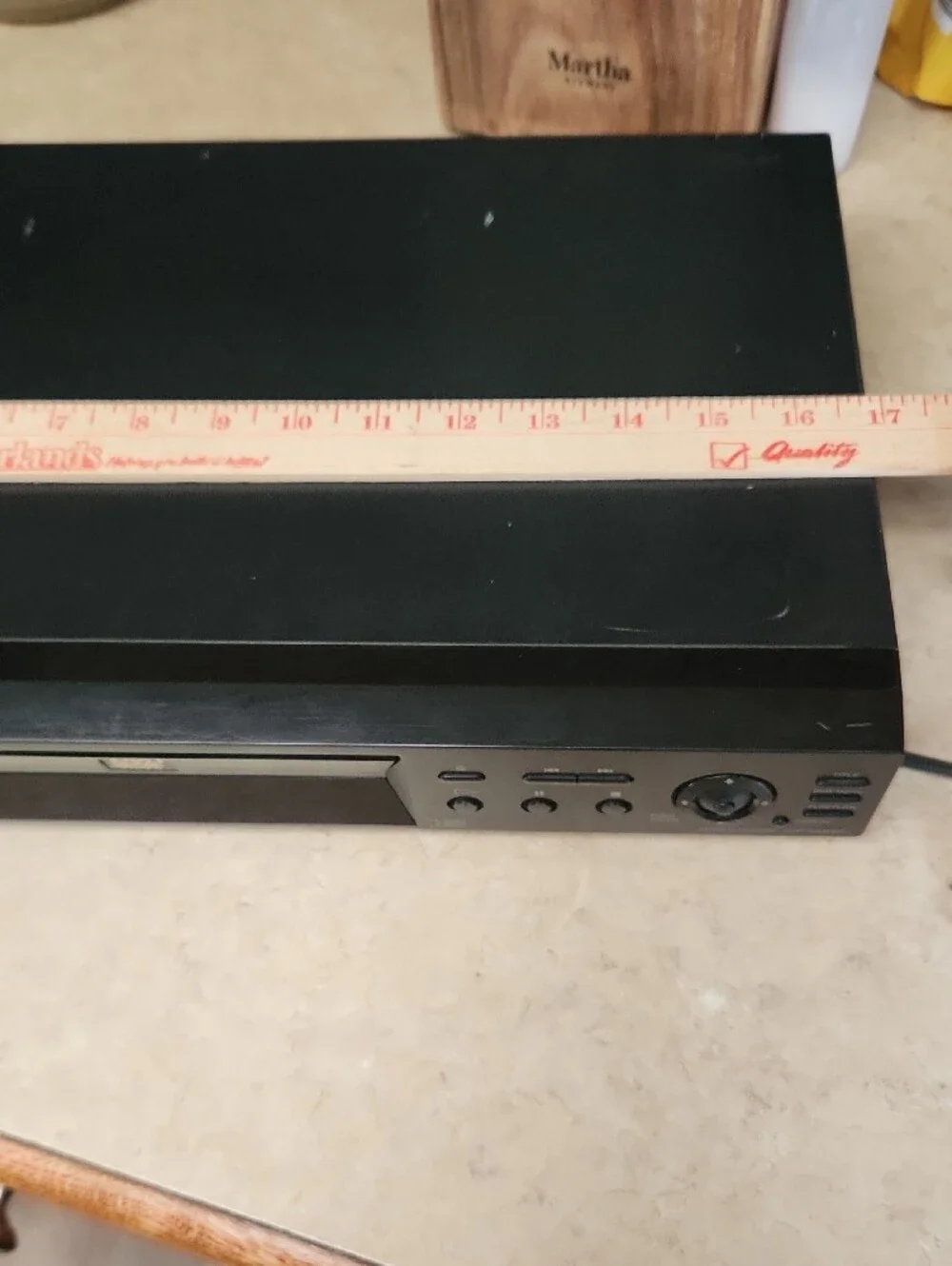 Sony Black DVD/CD Player DVP-NS400D Turns On But Unable To Test